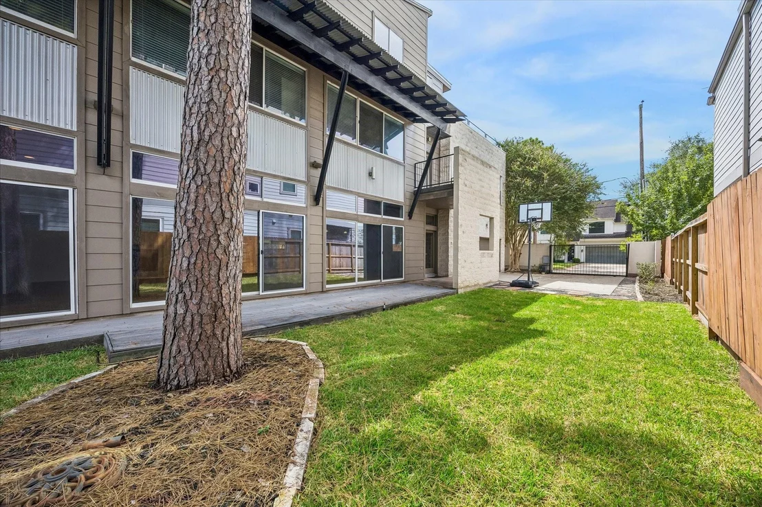 Photo of 4232 Law Street