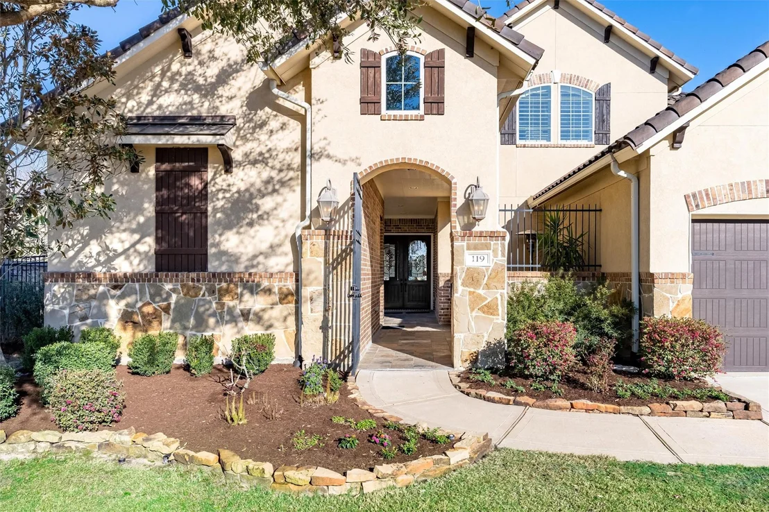 Photo of 119 Lake View Loop