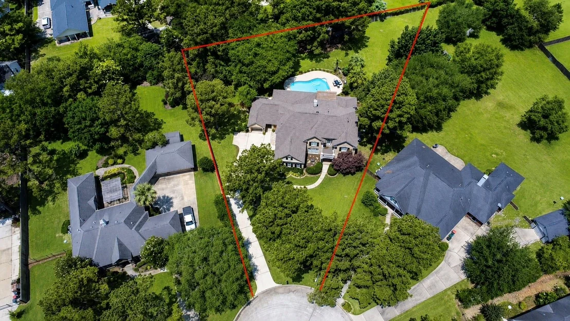 Photo of 16019 Roseview Lane