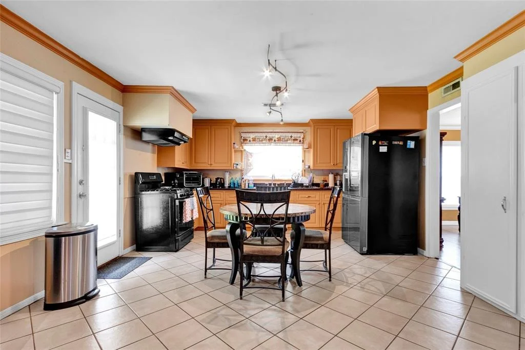 Photo of 6454 Pinehurst Drive
