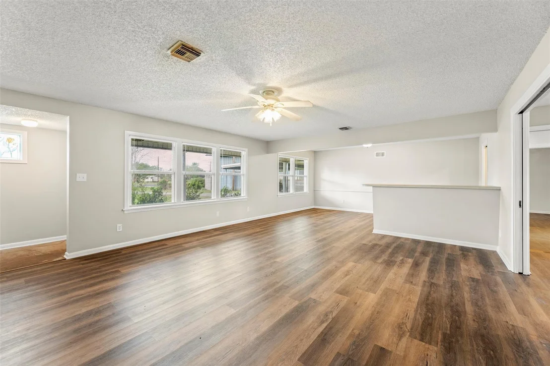 Photo of 1327 Hodges Lane