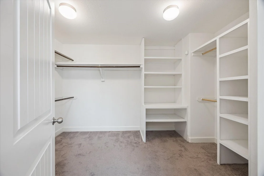 Photo of 3717 Oakroc Grv