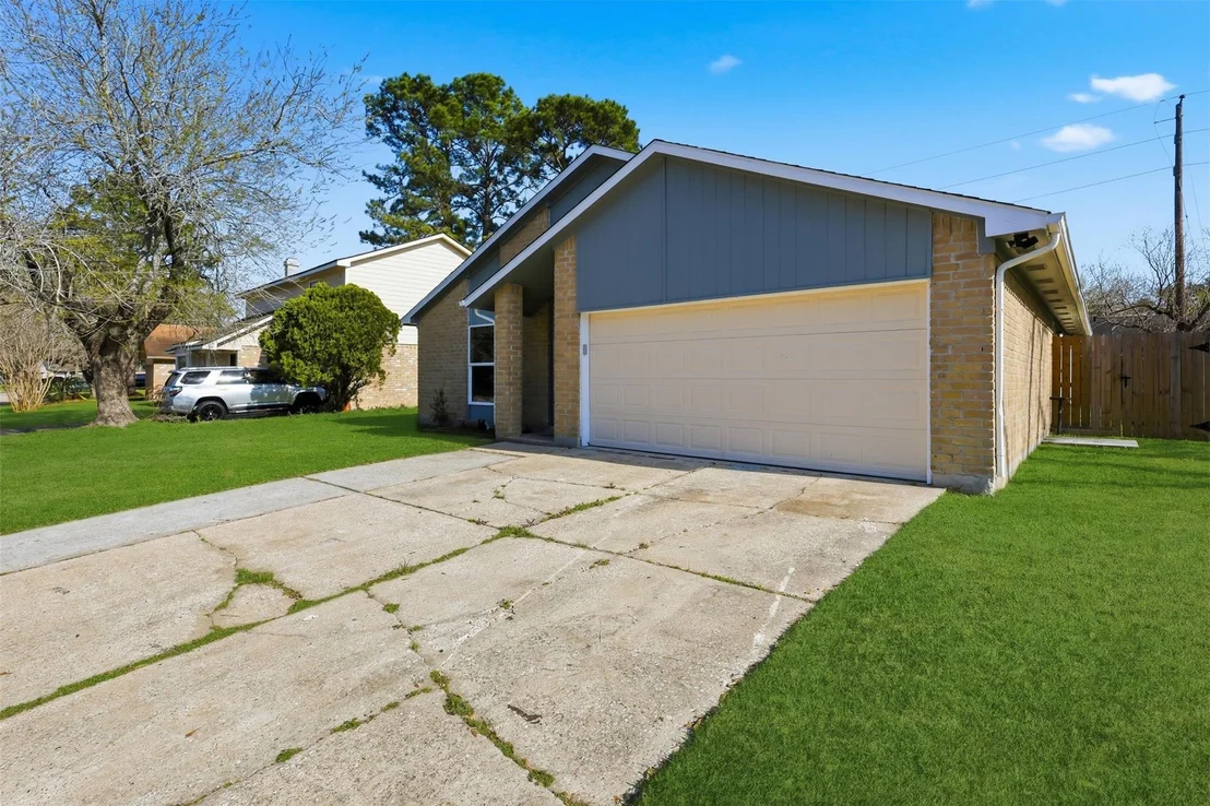 Photo of 20130 Misty Pines Drive