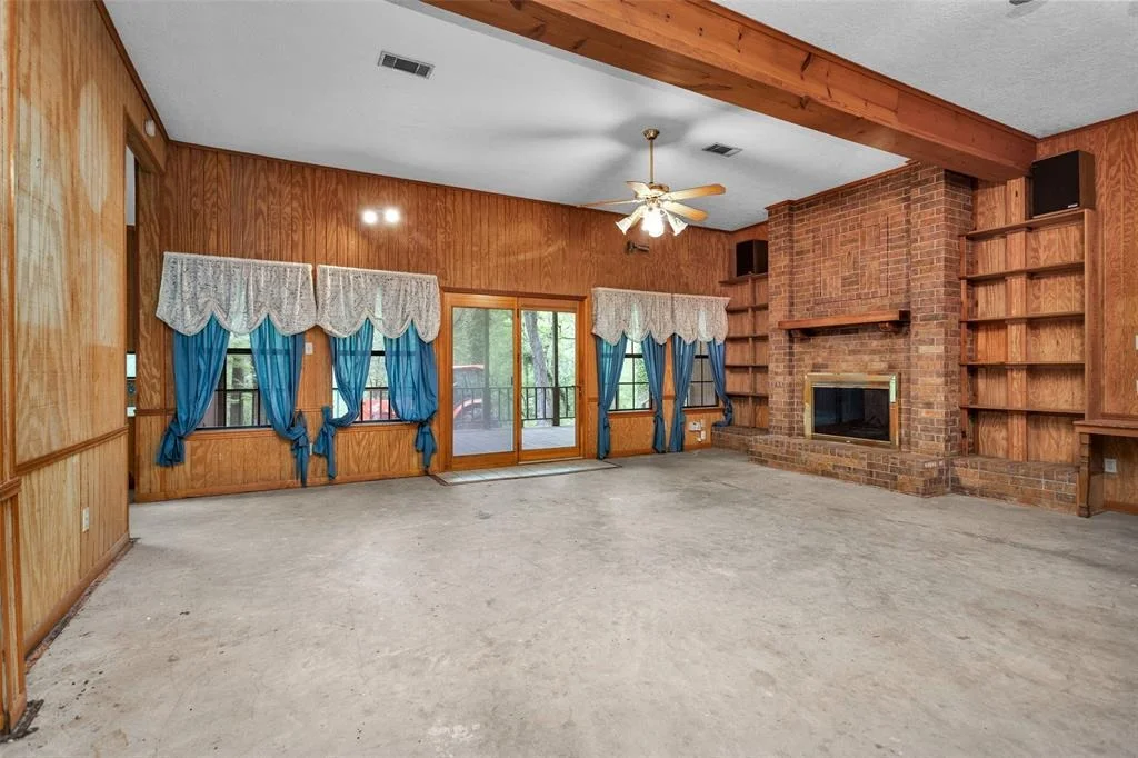 Photo of 24614 Spruce