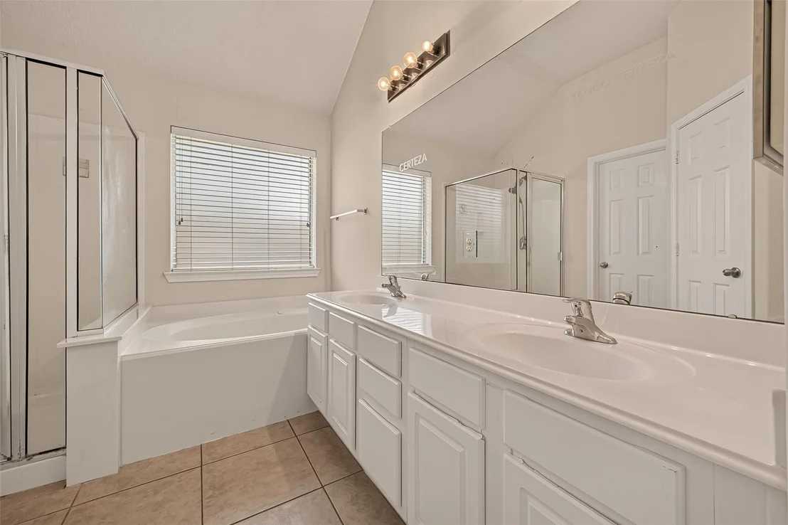 Photo of 5006 Juniper Walk Lane