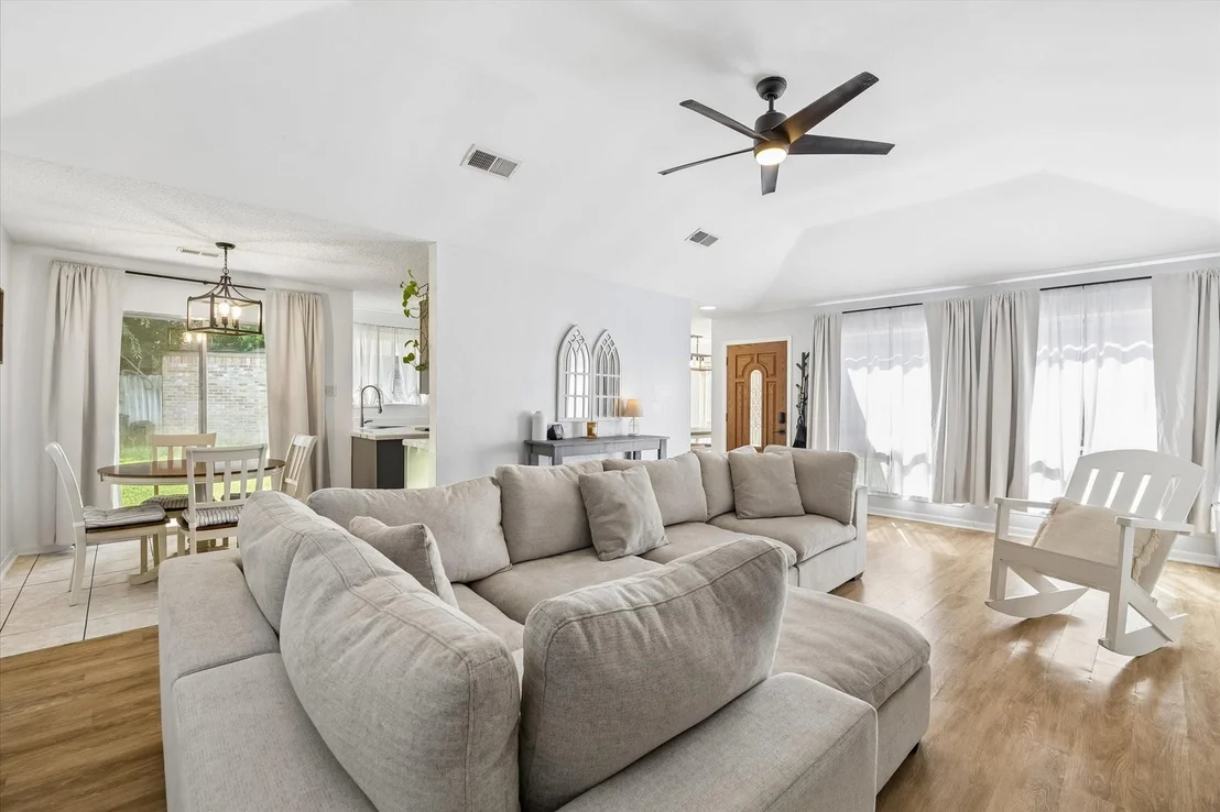 Photo of 6814 Enns Lane