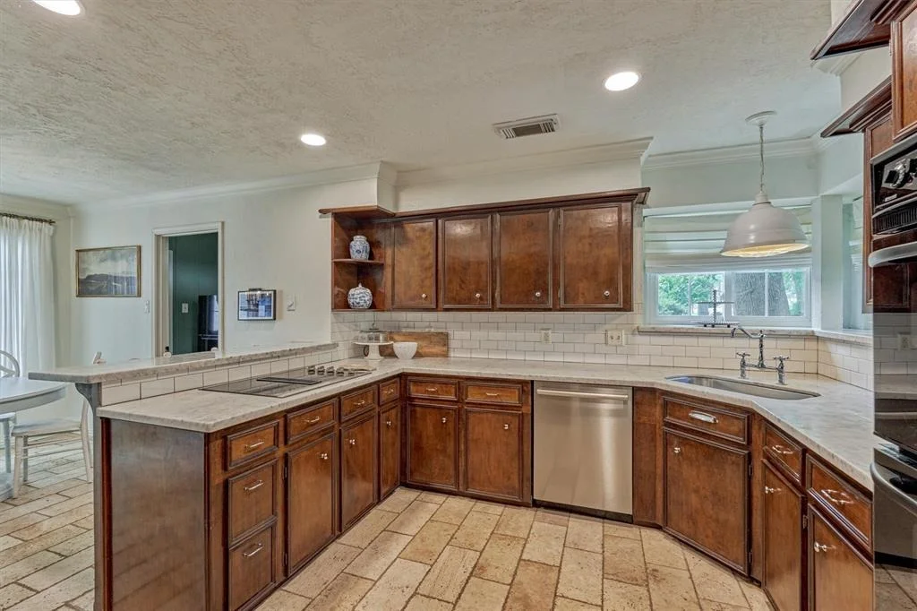 Photo of 6215 Glenhill Drive