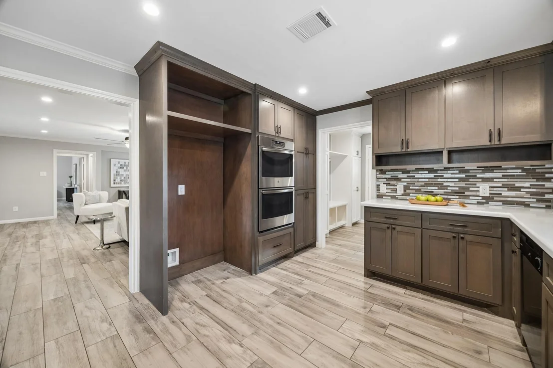 Photo of 11007 Cranbrook Road