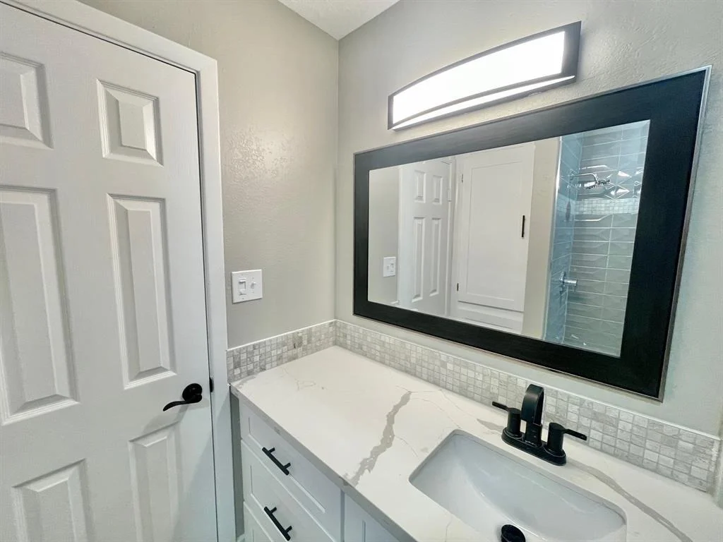 Photo of 187 Golfview Drive N