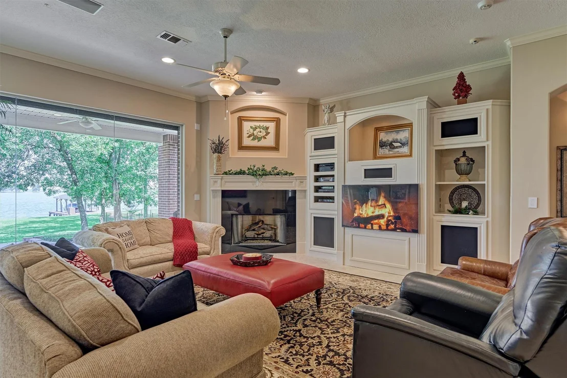 Photo of 9485 Escondido Drive