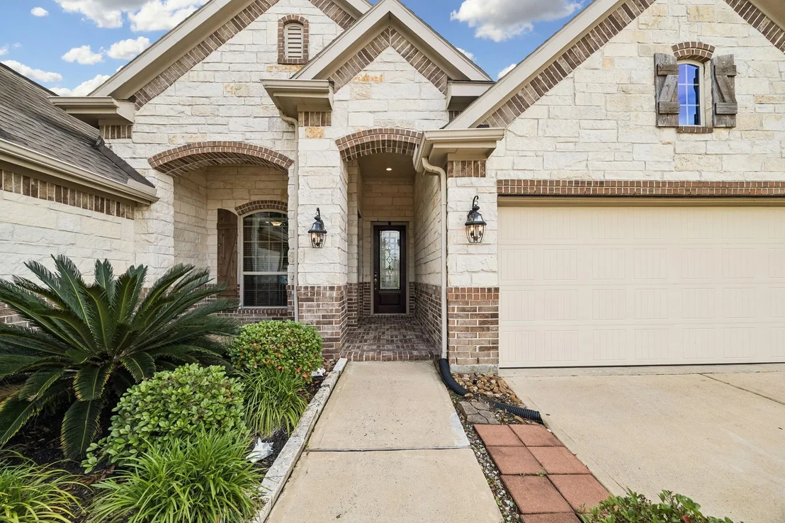 Photo of 2202 Meadow Wind Drive