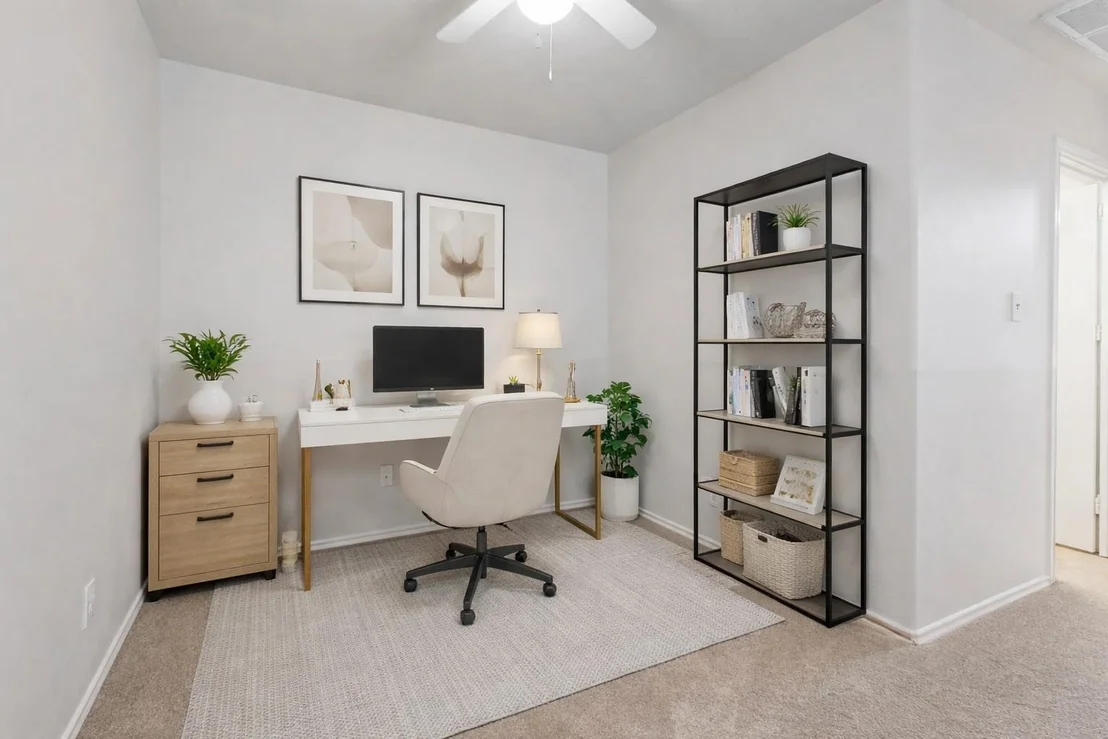 Photo of 215 W Stedhill Loop