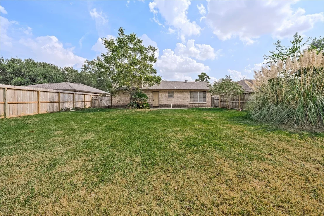Photo of 11331 Rousseau Drive