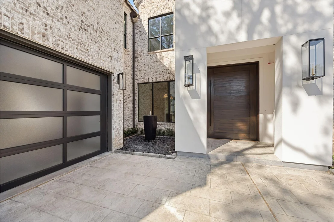 Photo of 10626 Riverview Drive