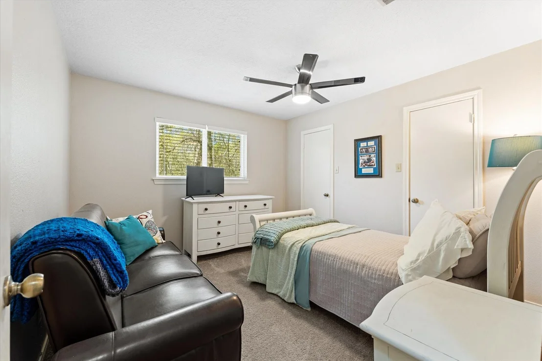 Photo of 57 Lake Forest Circle