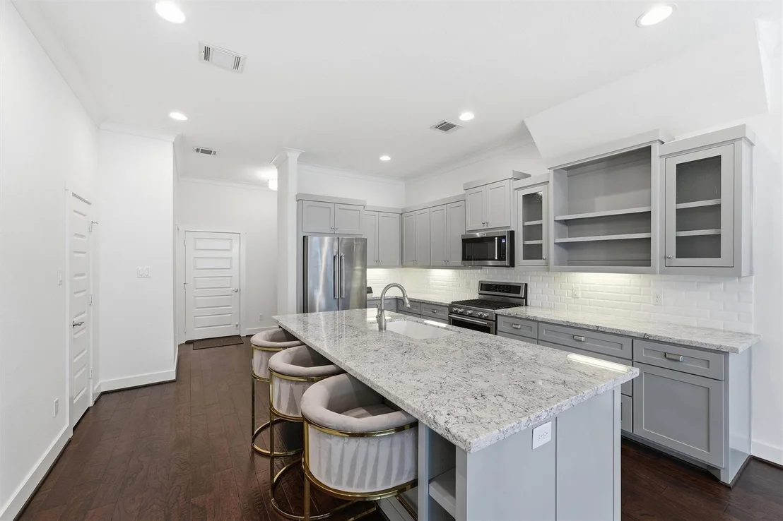 Photo of 5326 Darling Street