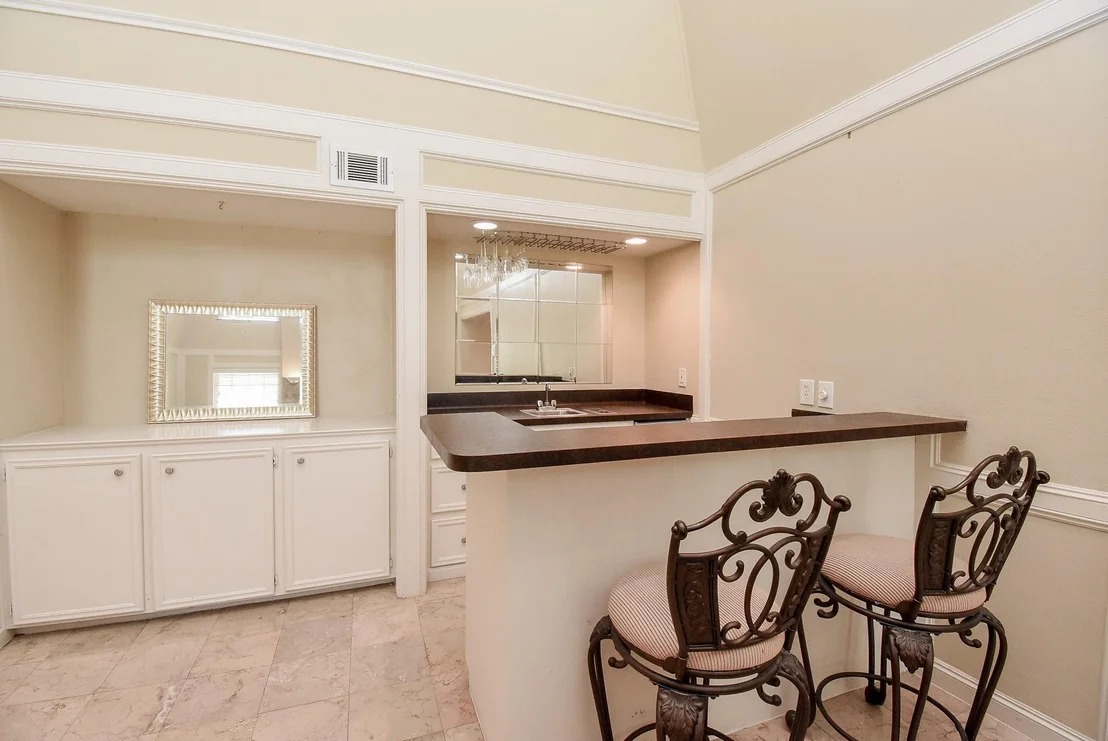Photo of 426 Longview Drive
