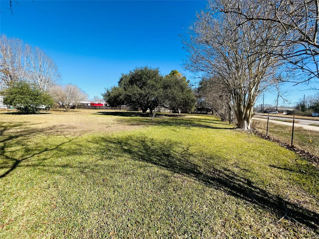 Photo of 8879 Bailey Road