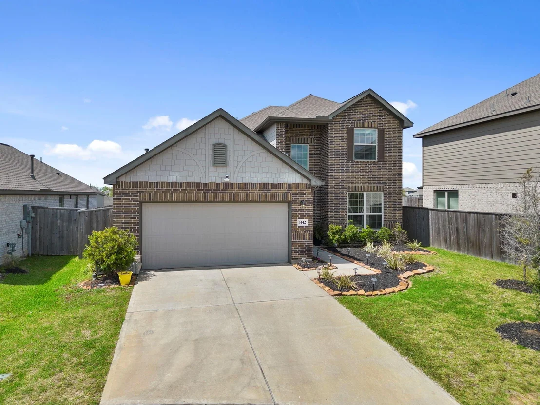 Photo of 5142 Dunstable Manor Lane