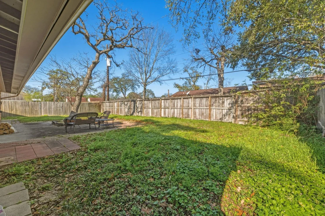 Photo of 9766 Westview Drive