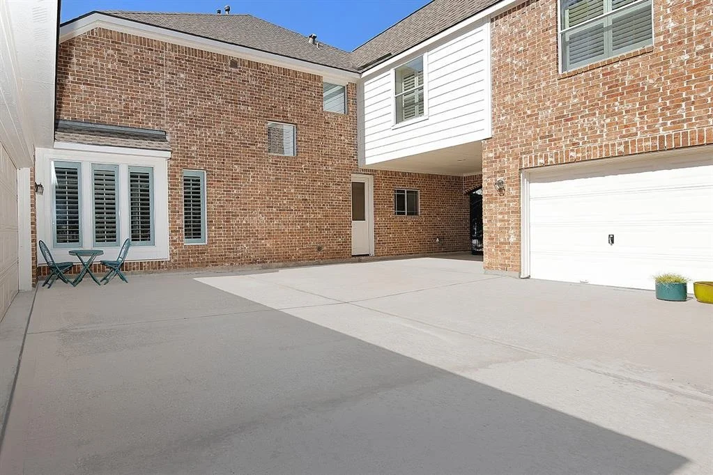 Photo of 43 Player Oaks Place
