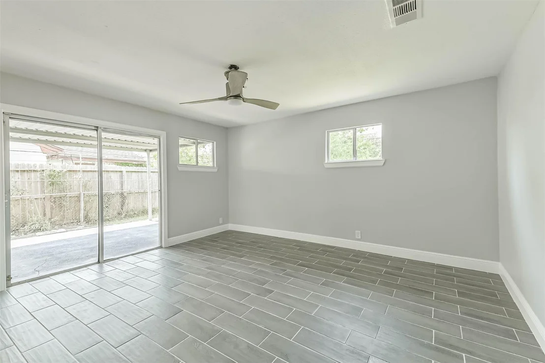 Photo of 8711 Othello Street