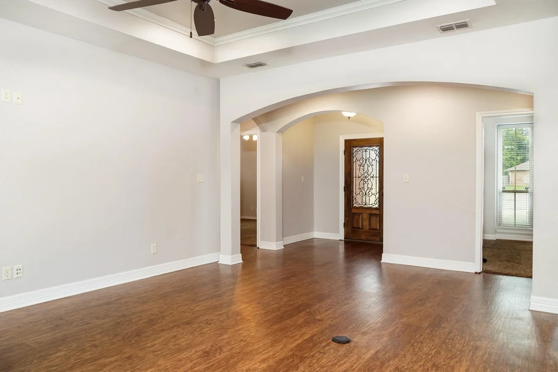 Photo of 124 Lakeway Lane