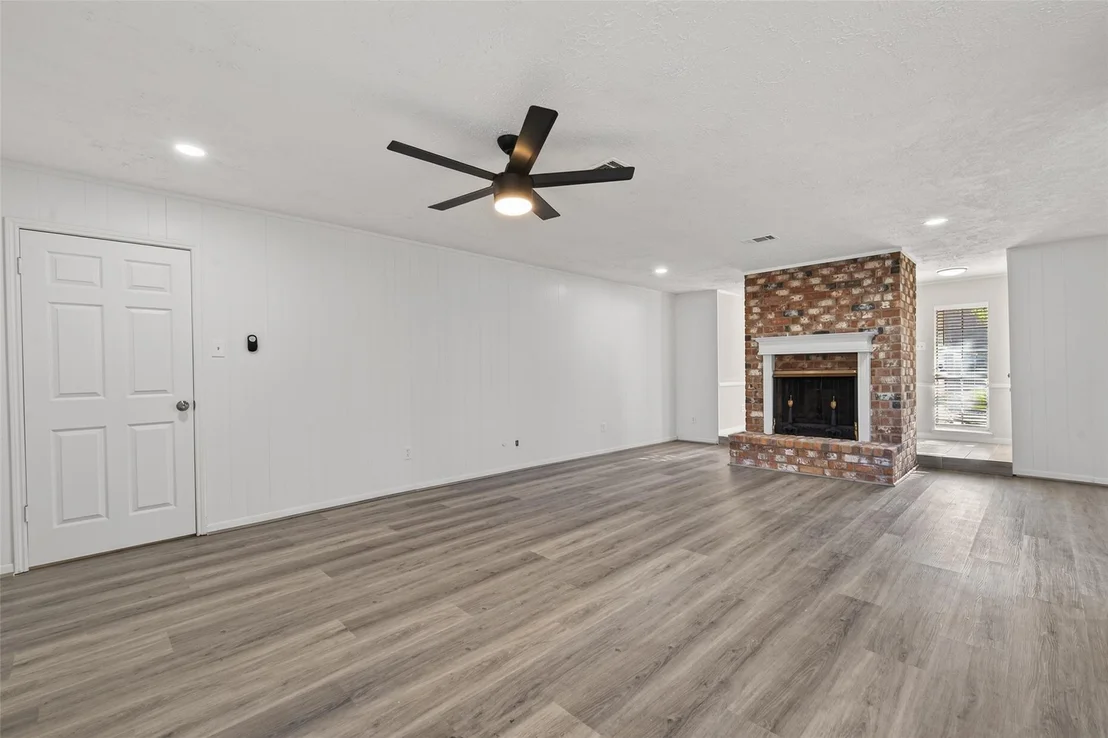 Photo of 6038 Greenmont Drive