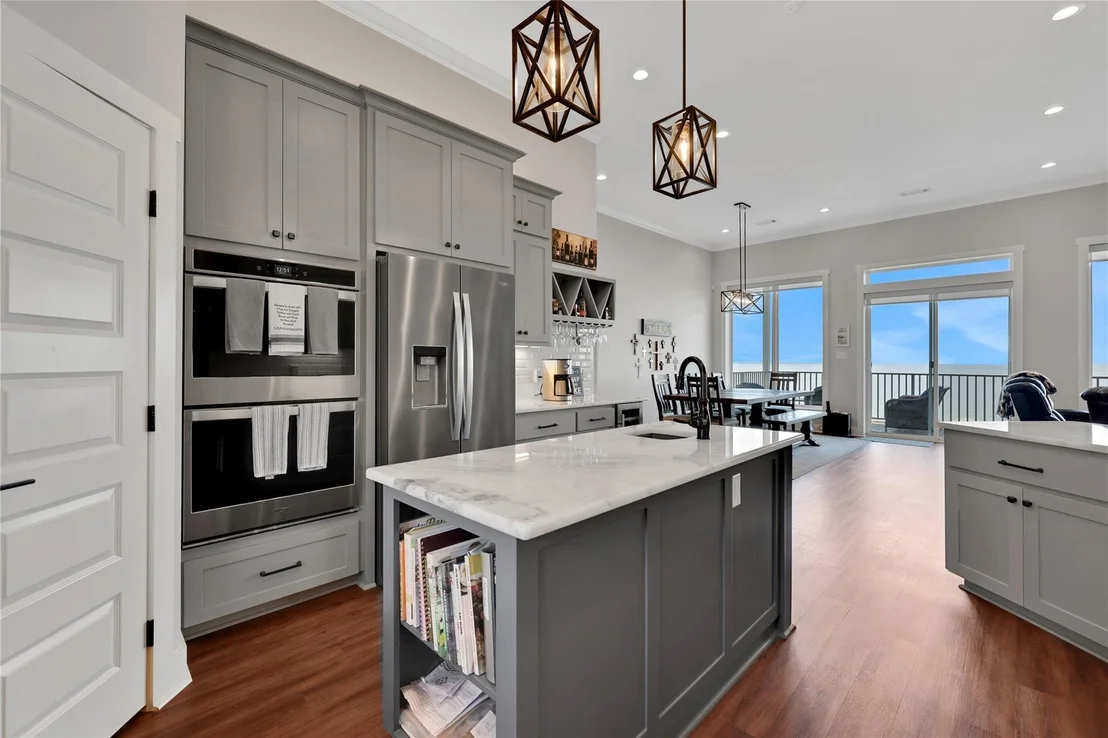 Photo of 230 Legacy Boulevard