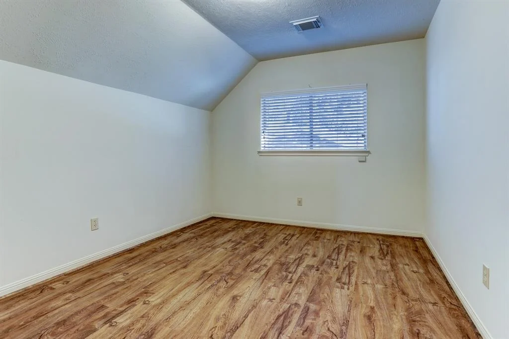 Photo of 4923 Meadowglen Drive