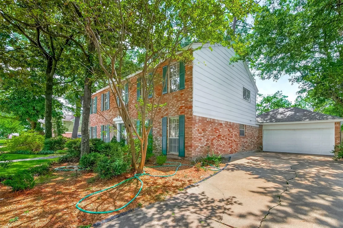 Photo of 3911 Highpines Drive