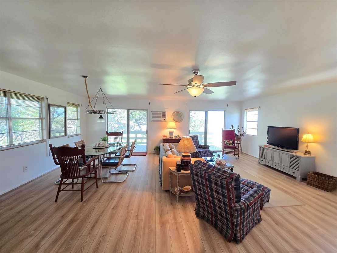 Photo of 2182 W Bayshore Drive