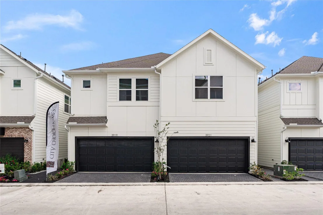 Photo of 3919 Willowbend Point Drive