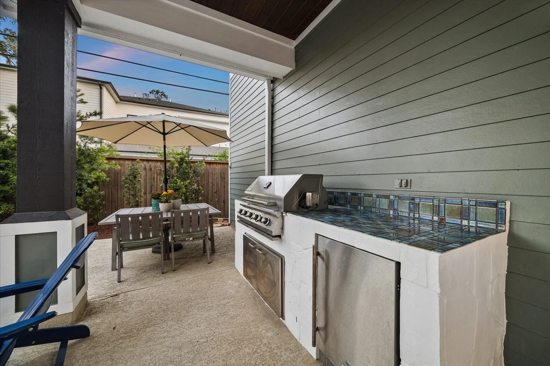 Photo of 1525 Chippendale Road