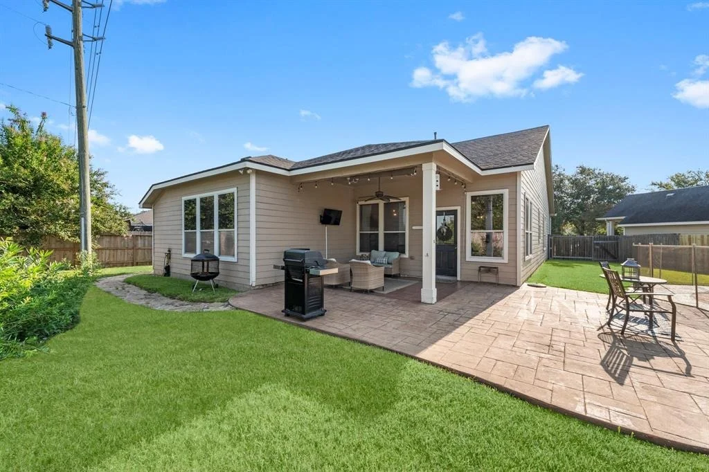 Photo of 19203 Mossy Pointe Lane