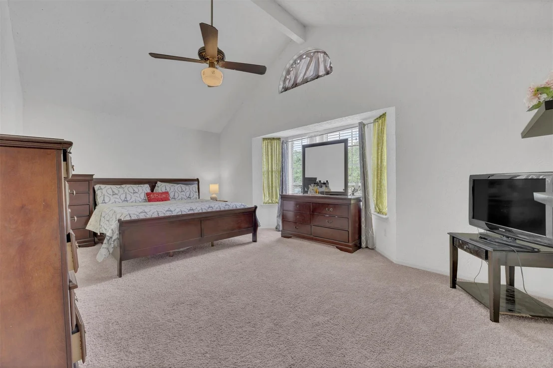 Photo of 15619 Beechnut Street