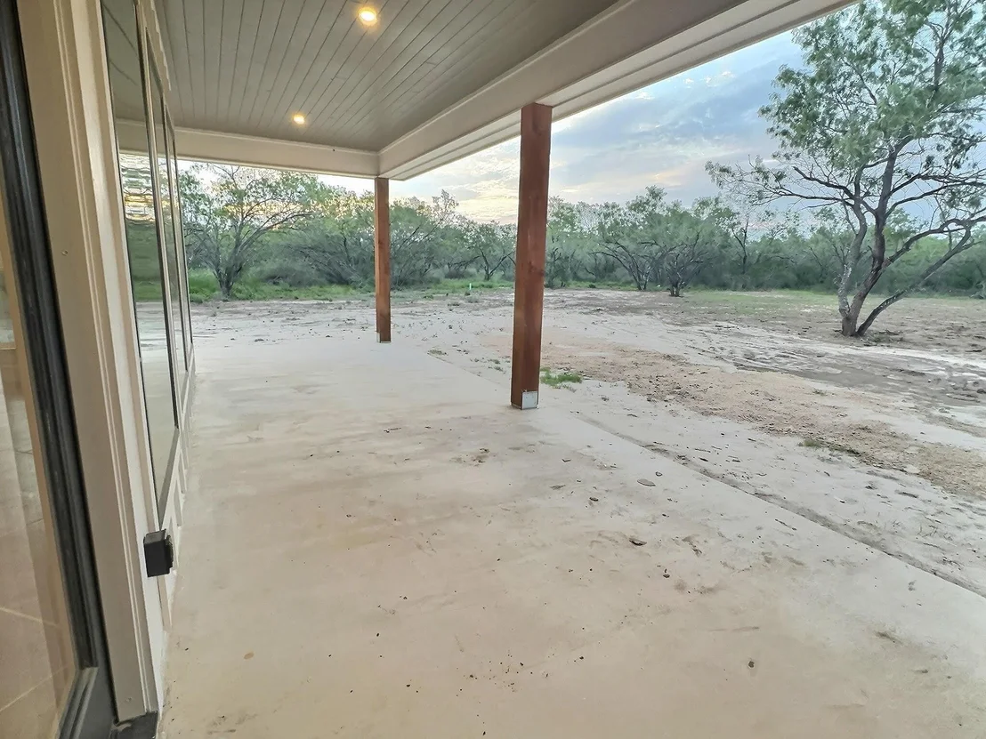 Photo of 1186 Old Pearsall Road