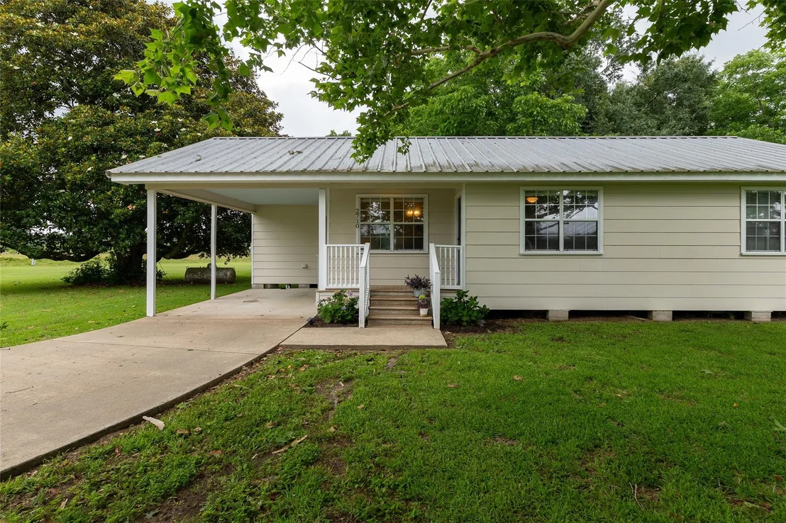 Photo of 2710 County Road 2274