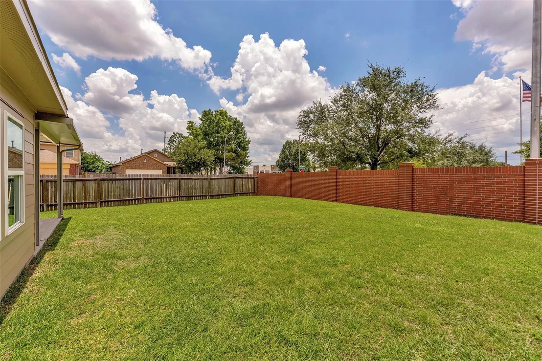 Photo of 18203 Canary Bluff Lane