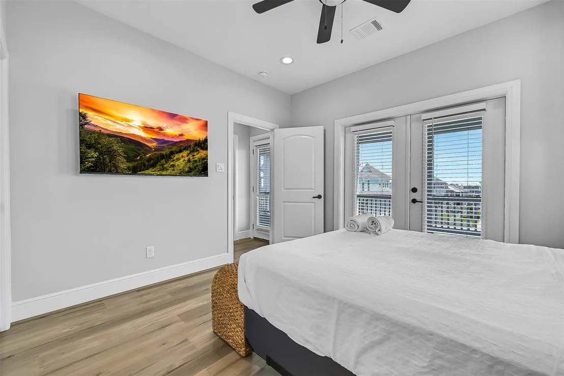 Photo of 3811 Conch