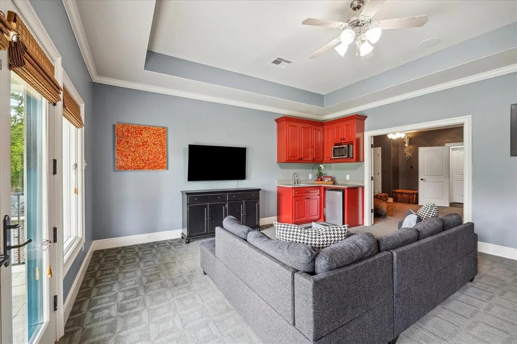 Photo of 23 E Loftwood Circle