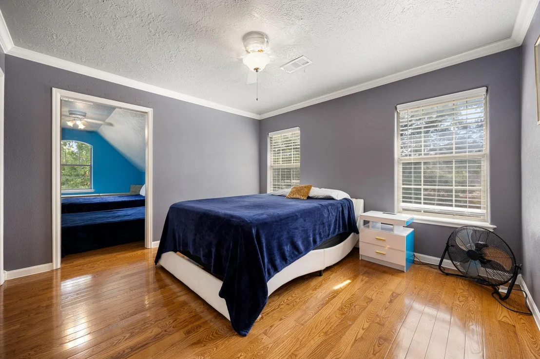 Photo of 21427 Tophill Drive
