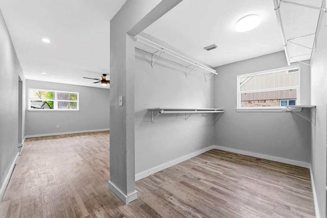 Photo of 206 W North Hill Drive