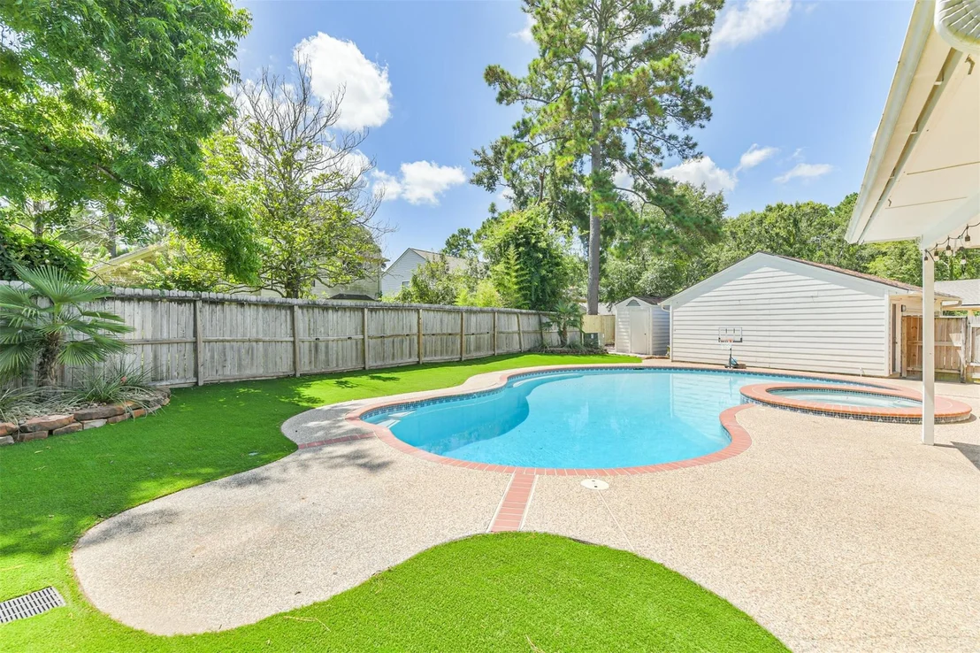 Photo of 2604 Silver Falls Drive