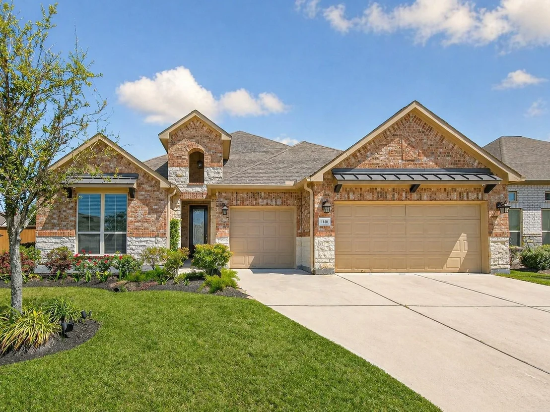 Photo of 15410 Trumball Manor Drive