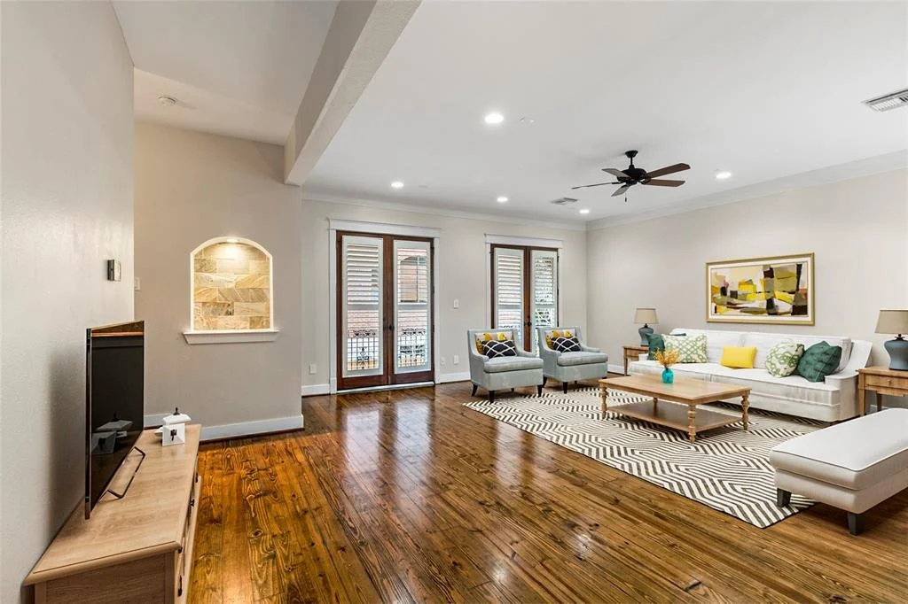 Photo of 416 Lovett Boulevard