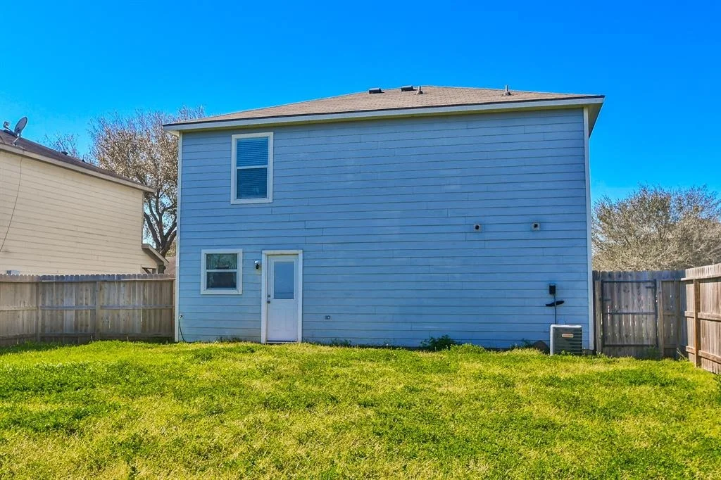 Photo of 3819 Middlecrest Lane