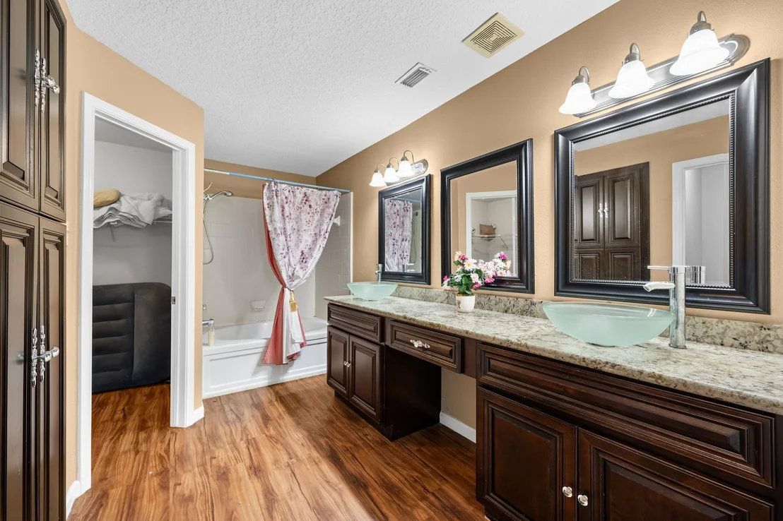 Photo of 7442 County Road 42