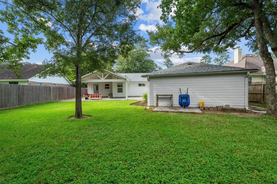 Photo of 1512 Glen Oaks Drive