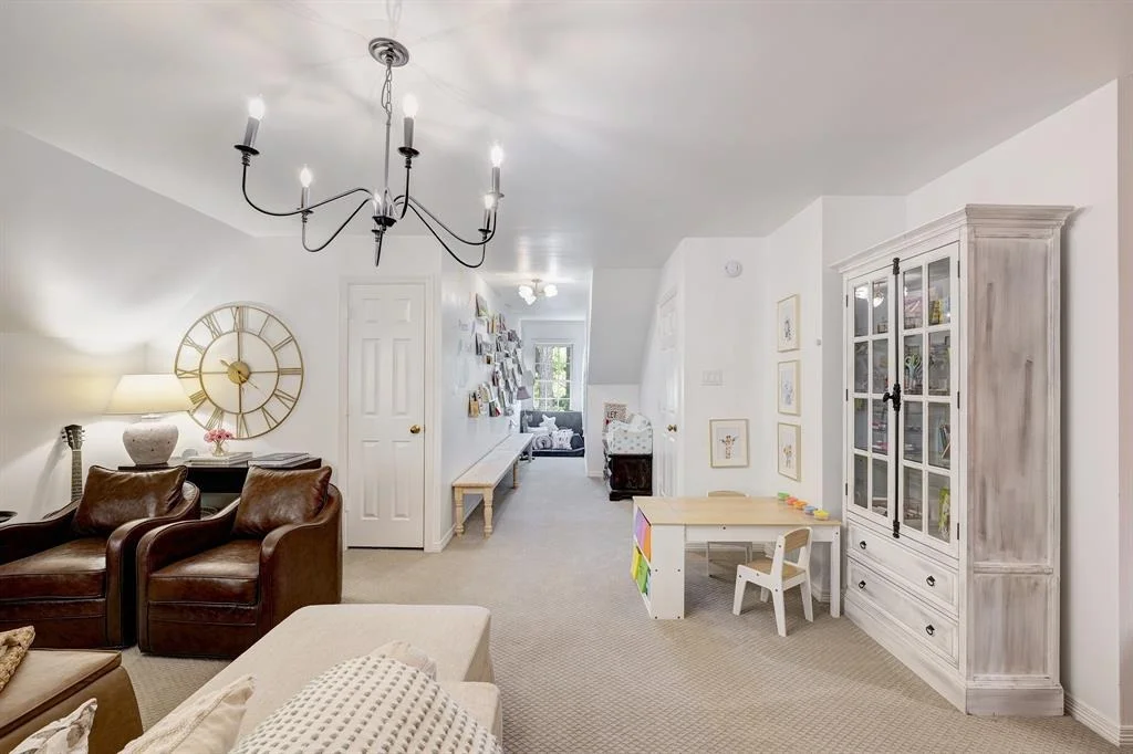 Photo of 30 Hudson Circle